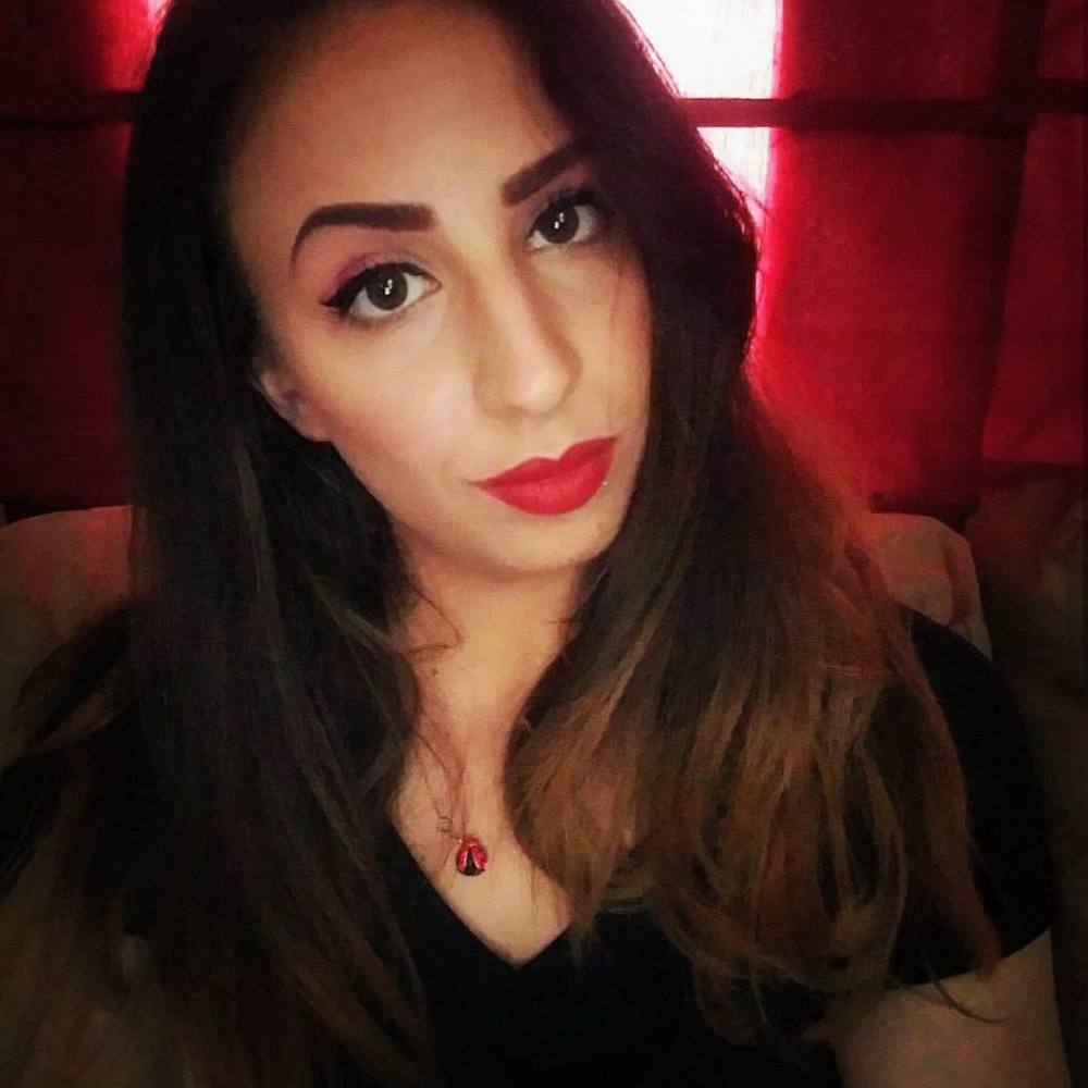 Meet your Posher, Angelique